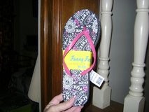 Ladies Pink Flip Flops Size Medium 7-8 - Brand New W/Tag in Luke AFB, Arizona