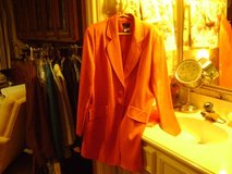 New Fall Style - Ladies Size 18 Long Suit Jacket in Luke AFB, Arizona